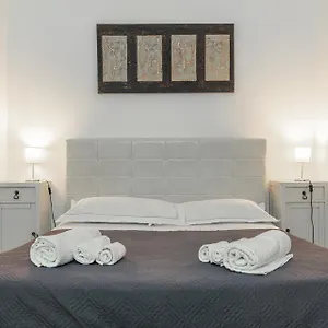  Apartment Zefnea House
